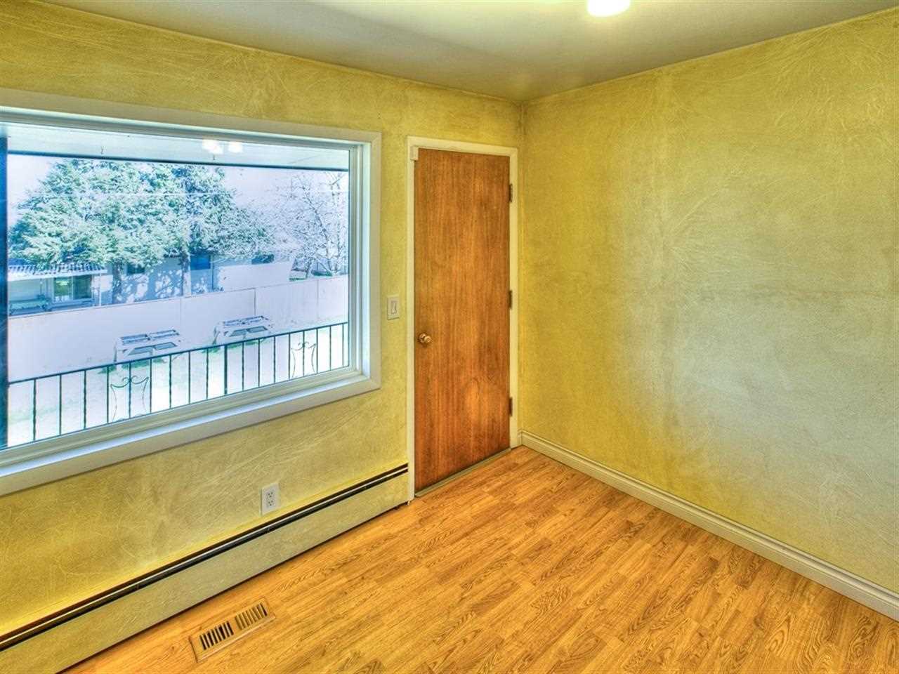11609 E 11th Ave - Photo 10