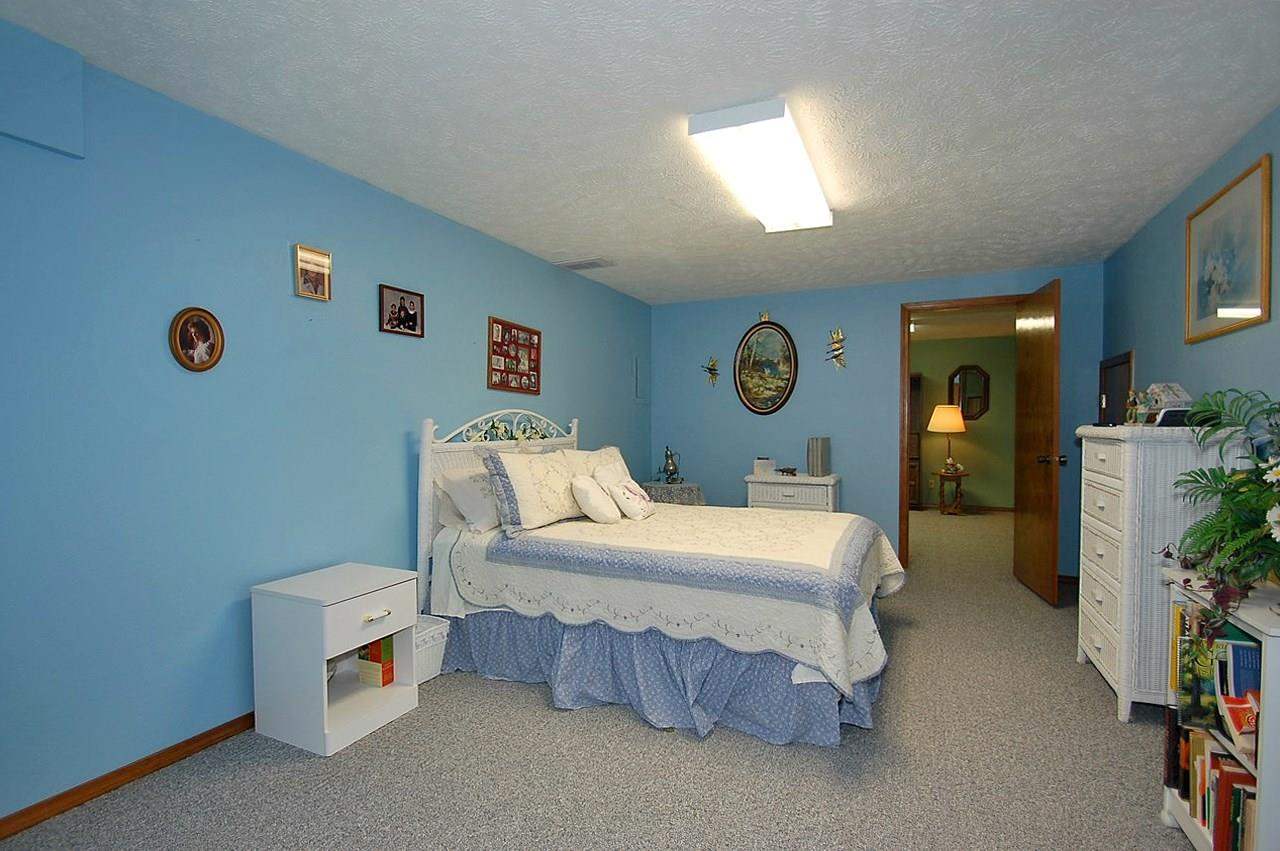 11818 E 36th Ave - Photo 12