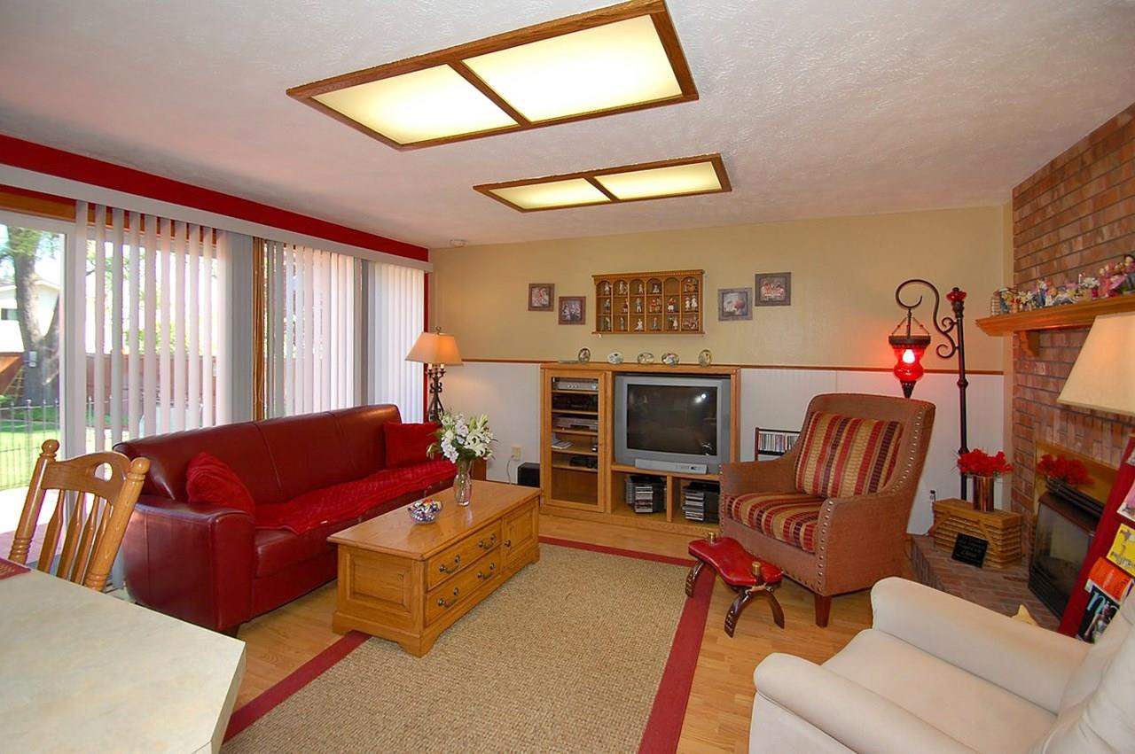 11818 E 36th Ave - Photo 3