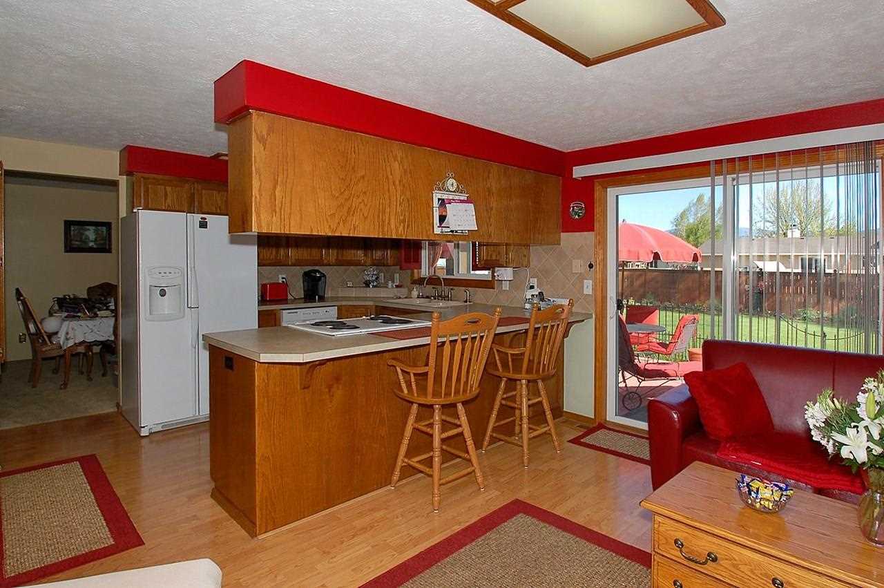11818 E 36th Ave - Photo 4