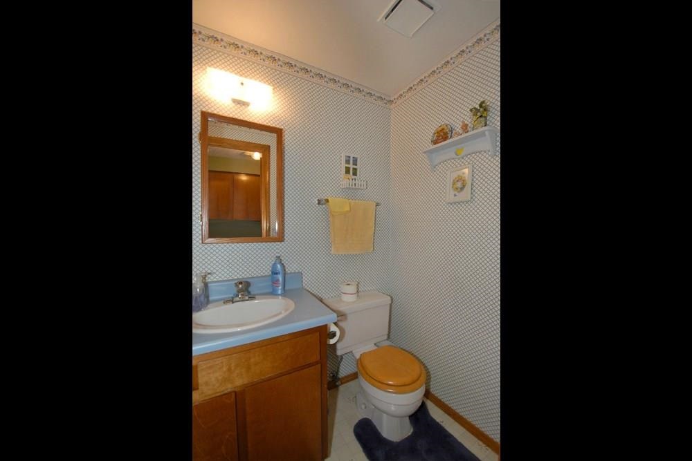 11818 E 36th Ave - Photo 5