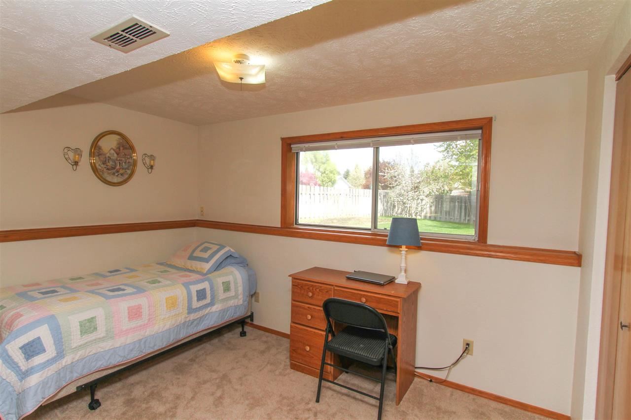 4703 S Windward Ct - Photo 9