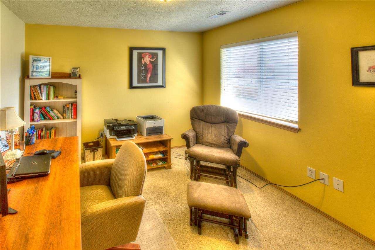 23704 E Maxwell Dr - Photo 14