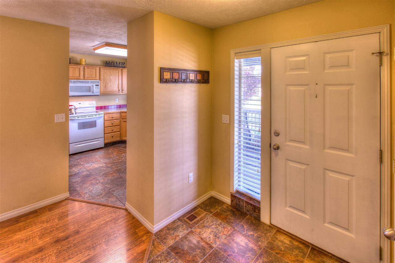 23704 E Maxwell Dr - Photo 6