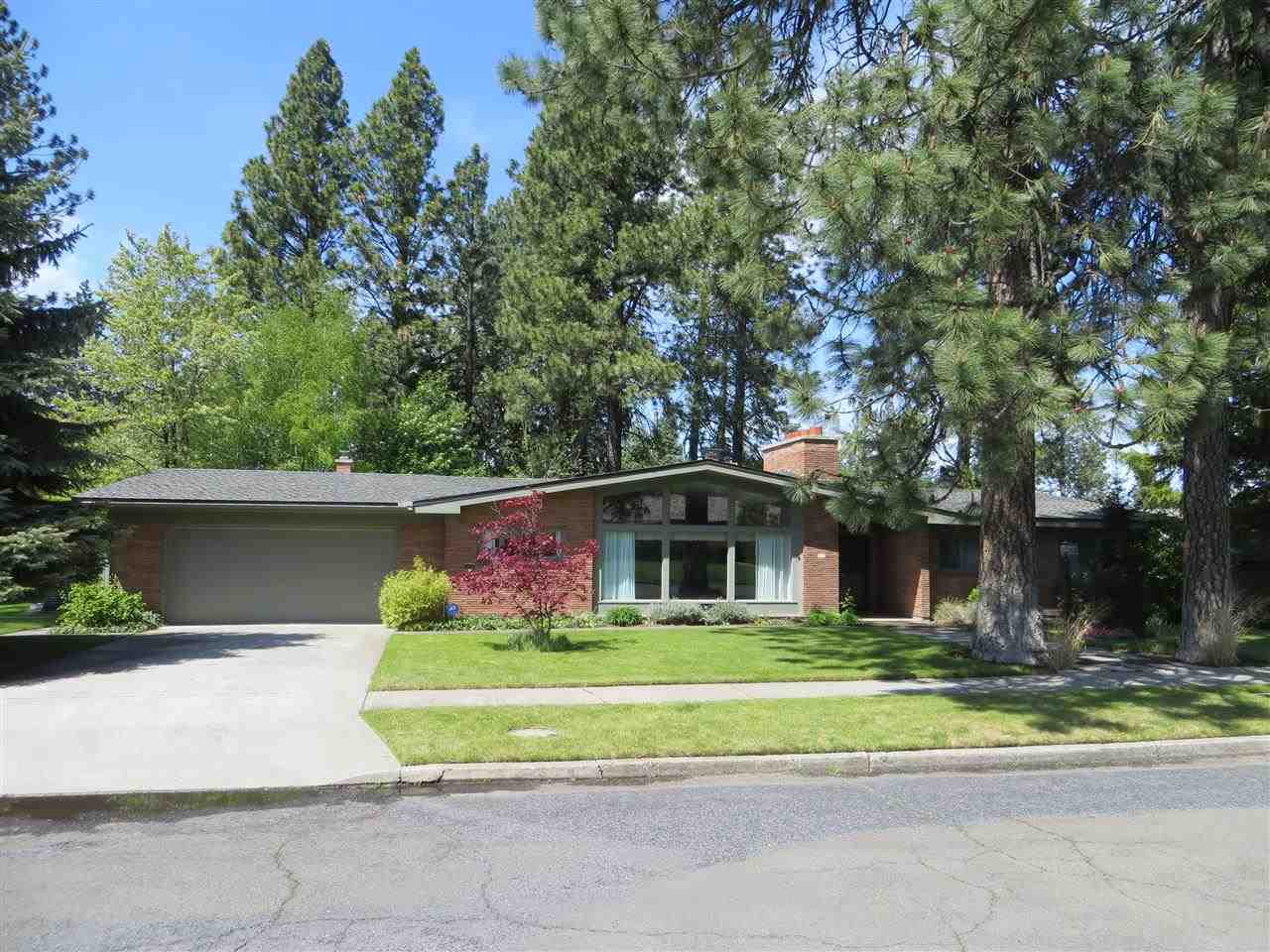 912 W 32nd - Photo 1