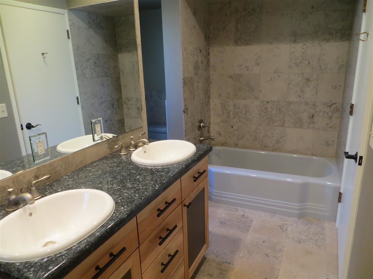 912 W 32nd - Photo 15