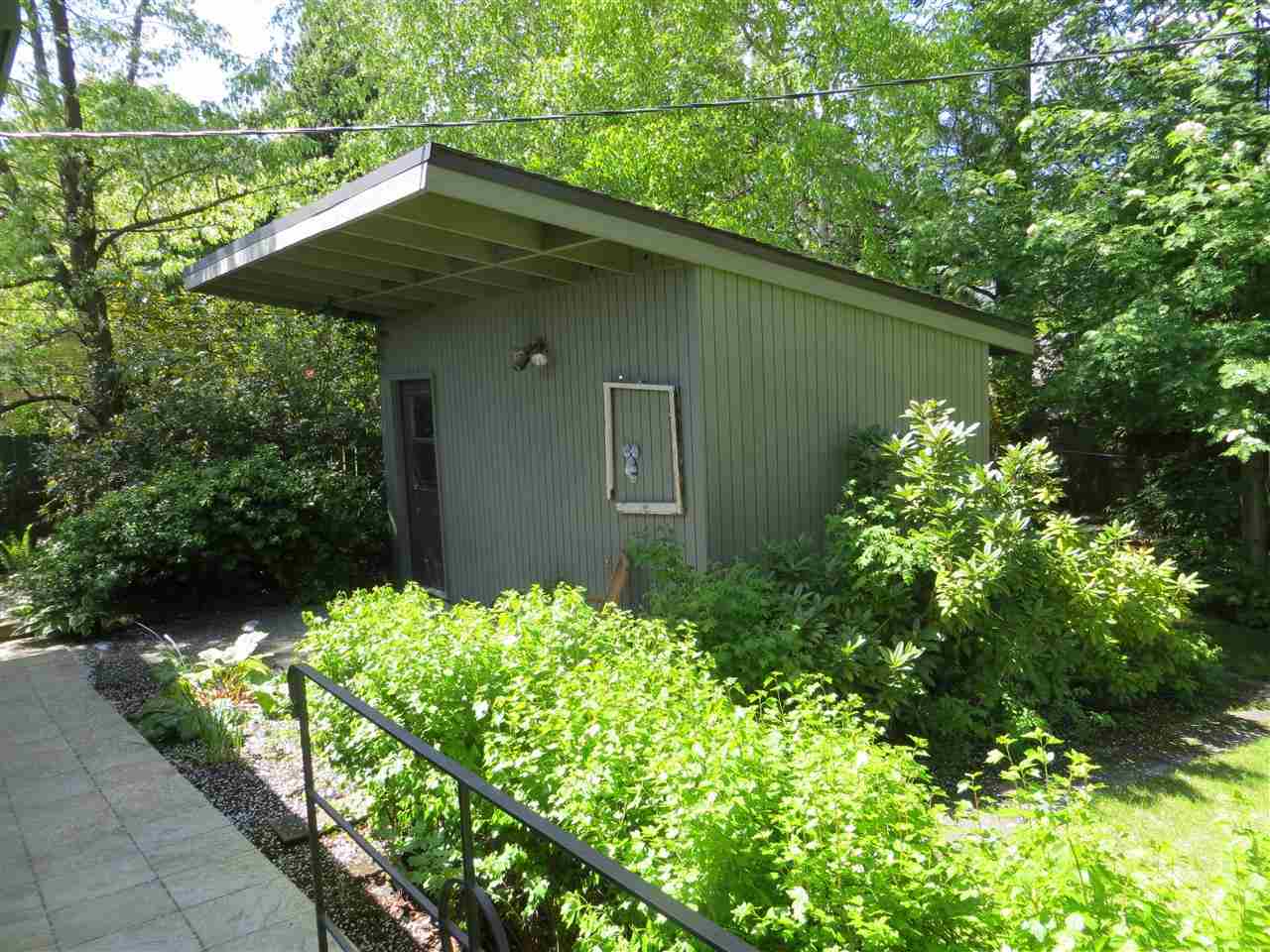 912 W 32nd - Photo 18