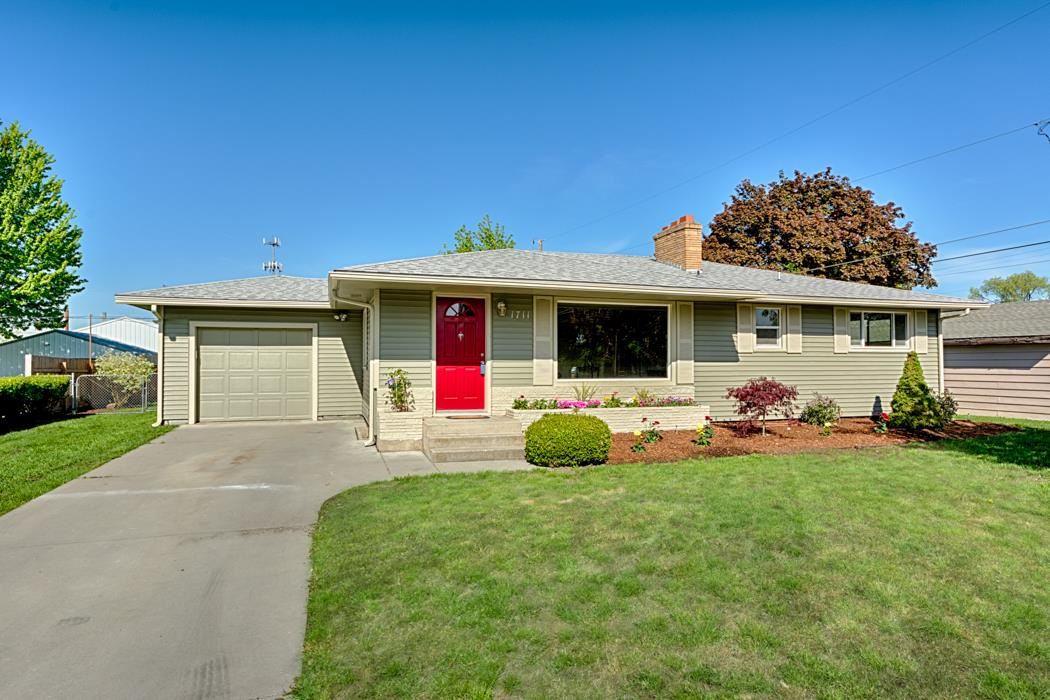 1711 N EDGERTON Rd - Photo 3