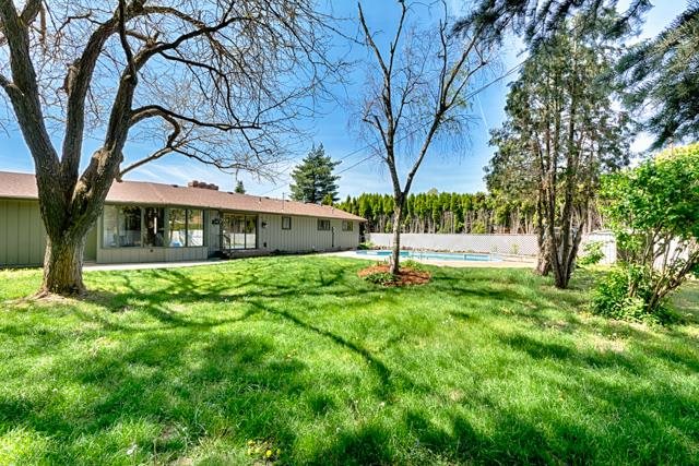 1027 E 57th Ave - Photo 18