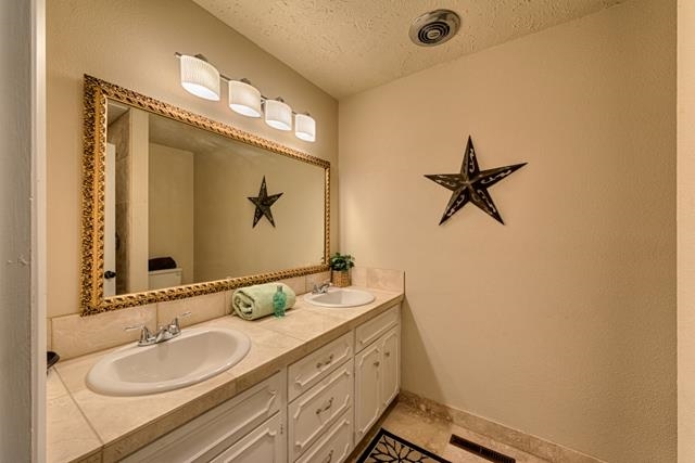 1027 E 57th Ave - Photo 9