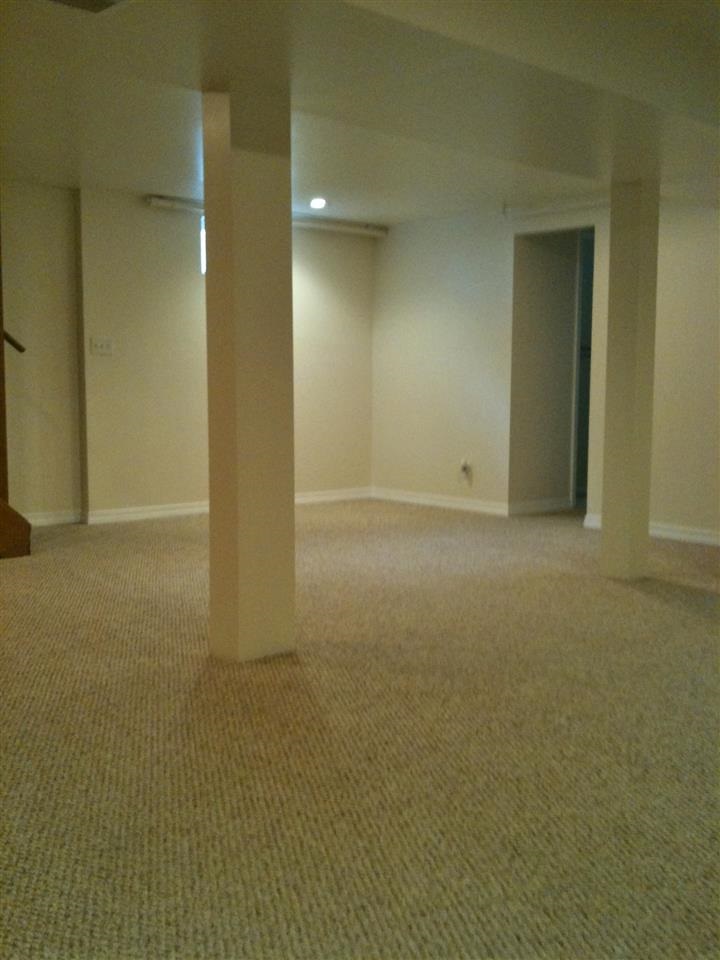 211 N Locust - Photo 11
