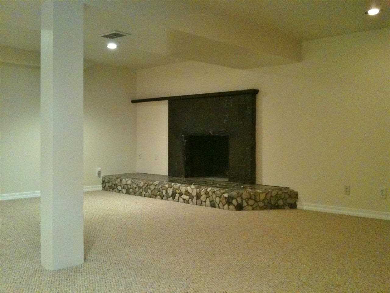 211 N Locust - Photo 8