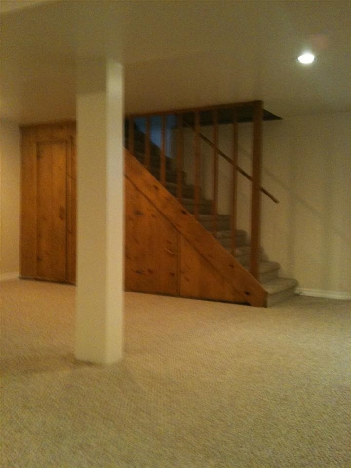 211 N Locust - Photo 10
