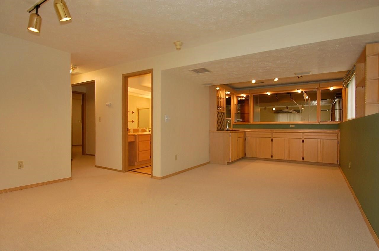 2023 E 56th Ave - Photo 10