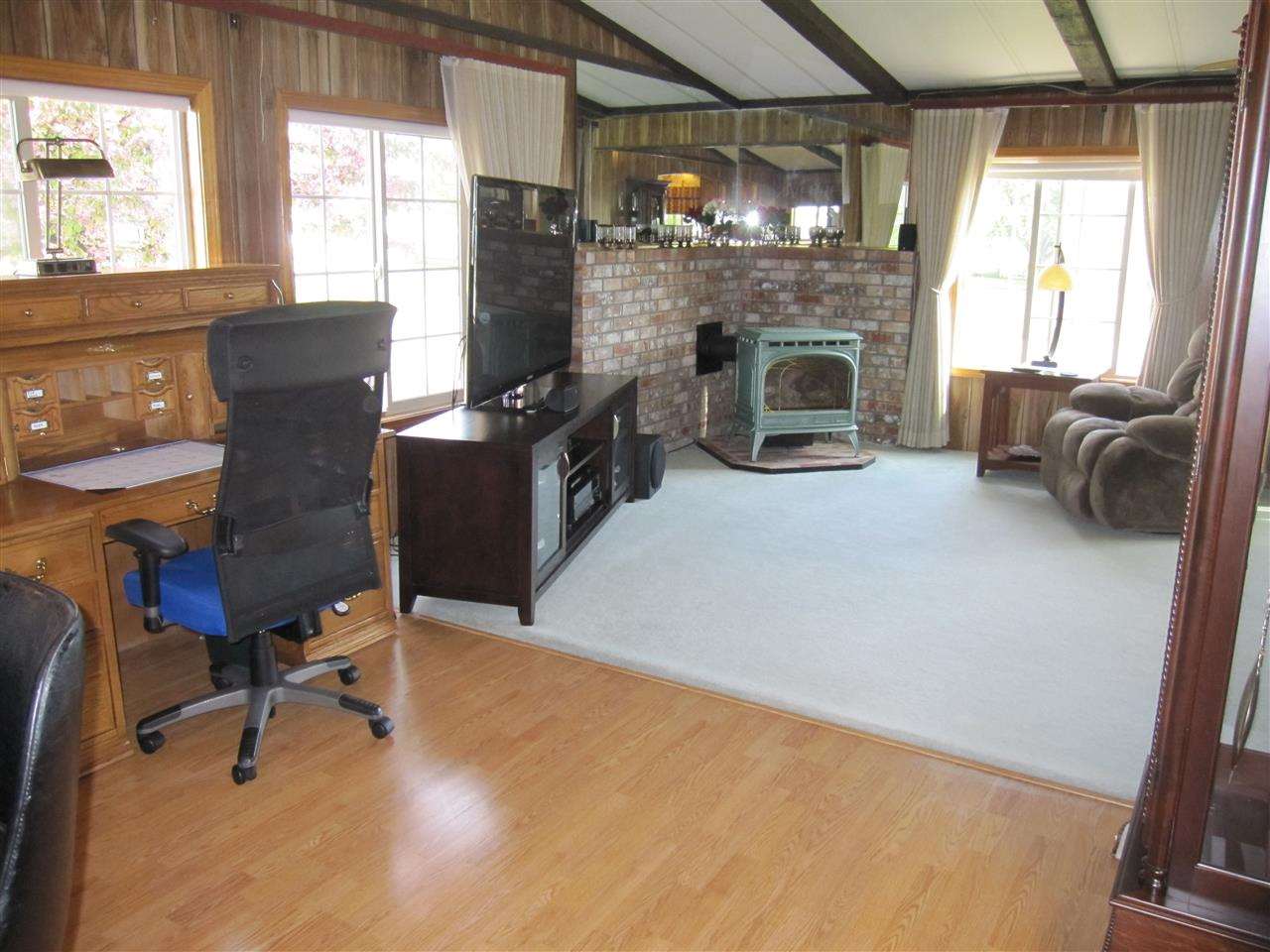 2614 N Harmony Rd - Photo 9