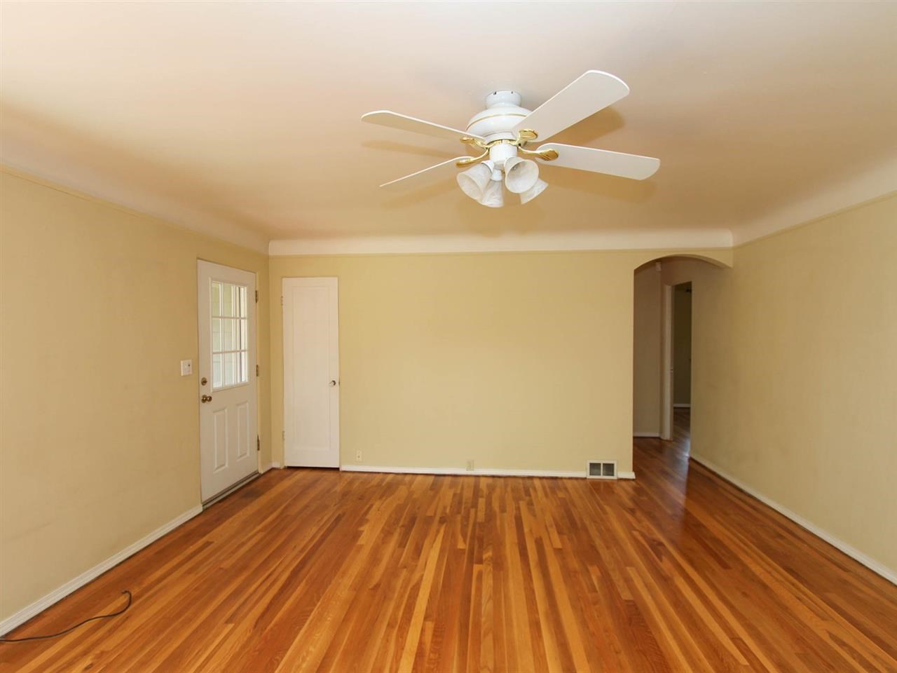 2406 S Park Dr - Photo 3