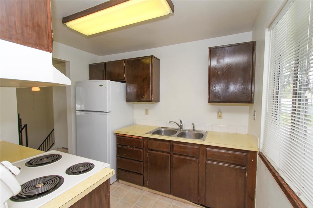 403 E E St - Photo 5