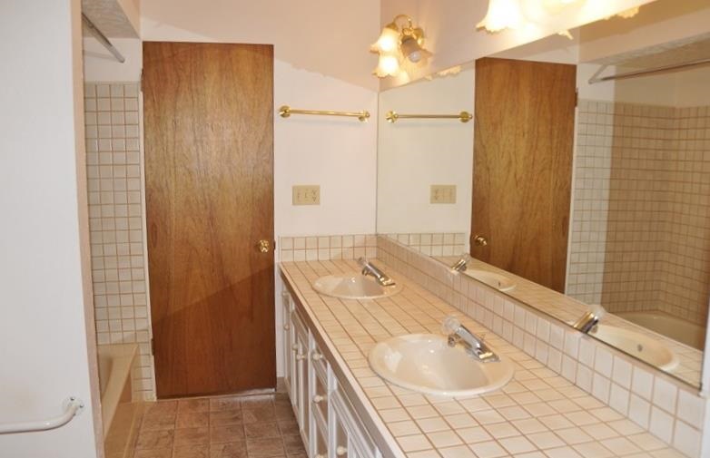 3520 W Woodside Ave - Photo 15