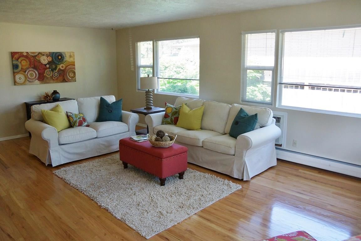 3520 W Woodside Ave - Photo 5