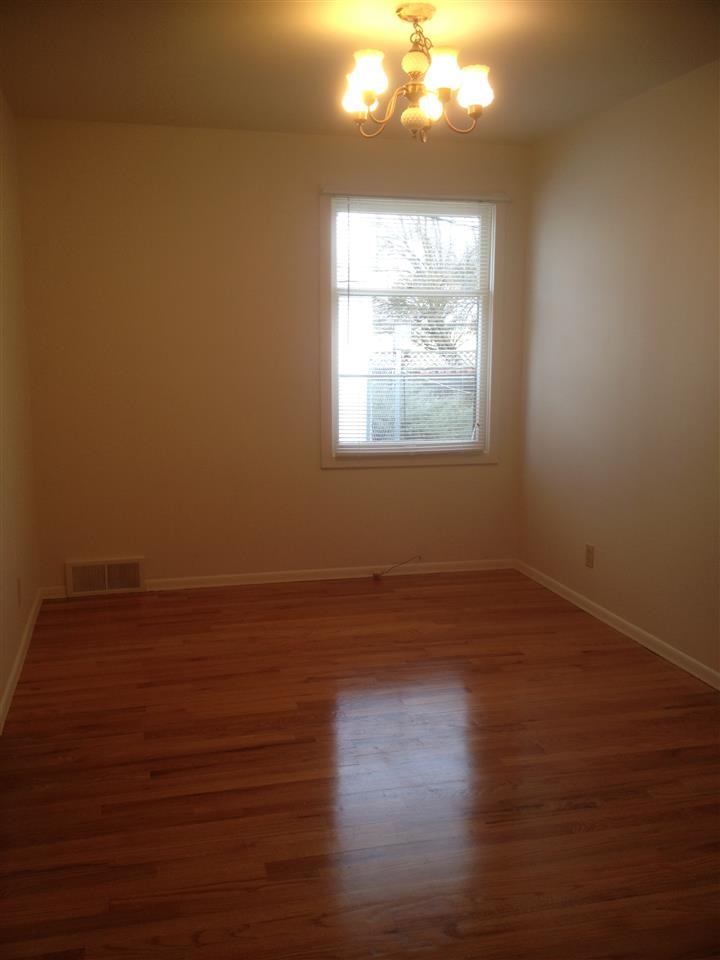 3028 W Rowan Ave - Photo 3
