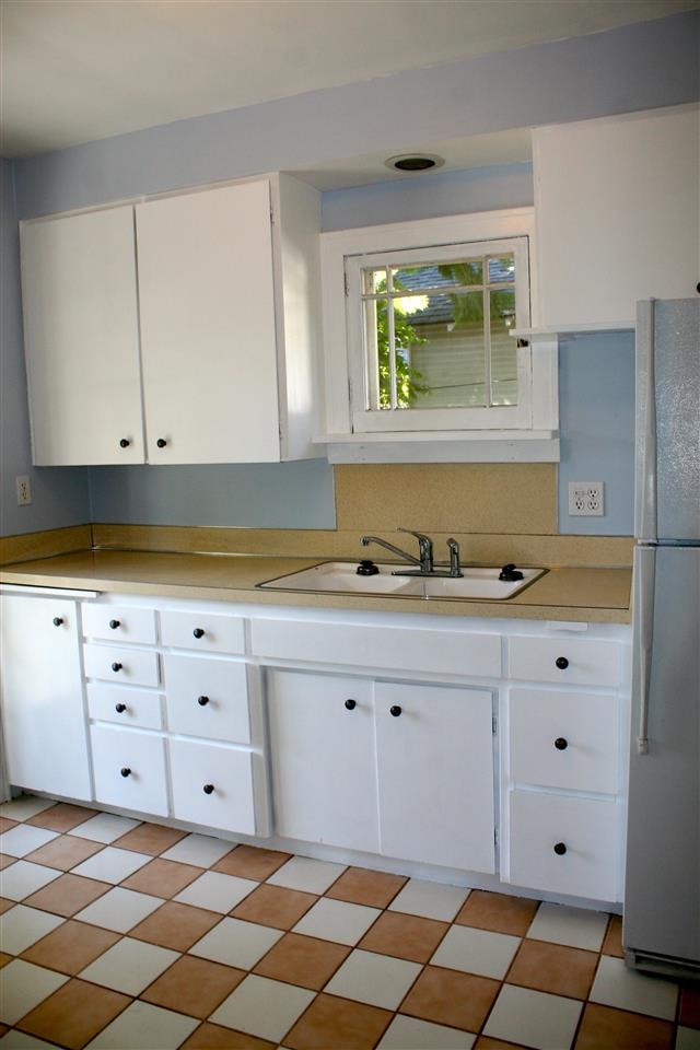 716 E 38TH - Photo 6