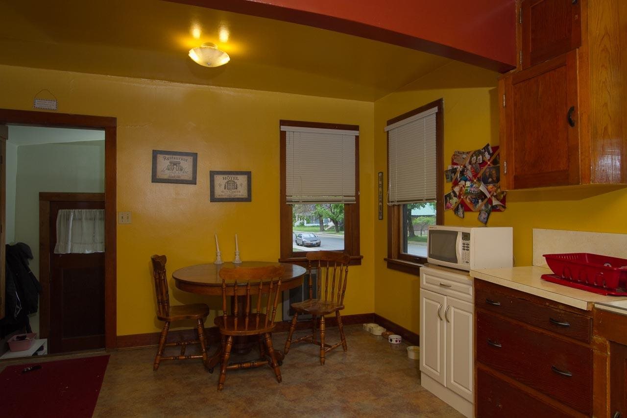 408 E Birch St - Photo 6