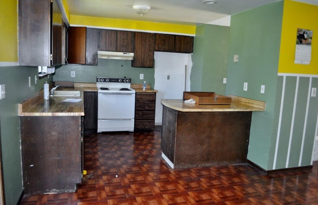 12619 E 31st Ave - Photo 3