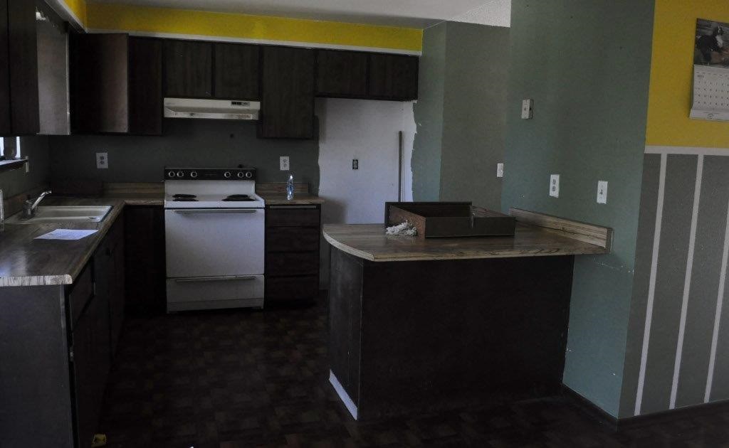 12619 E 31st Ave - Photo 5