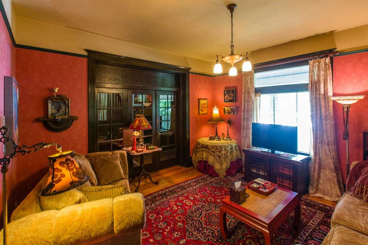 1717 W 10th Ave - Photo 5