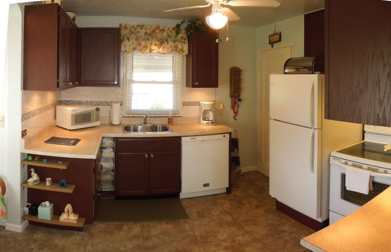 8117 E Valley Way - Photo 3