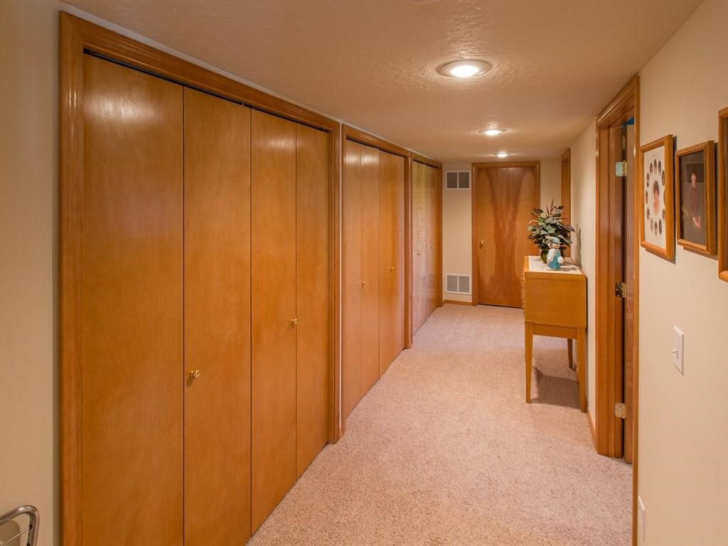 2825 S Chapman Rd - Photo 14