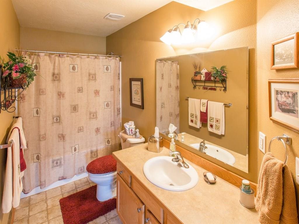 2825 S Chapman Rd - Photo 18