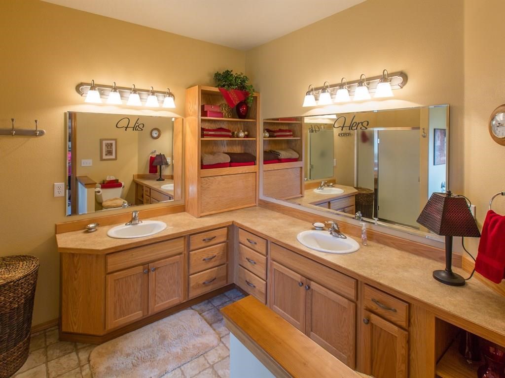 2825 S Chapman Rd - Photo 8