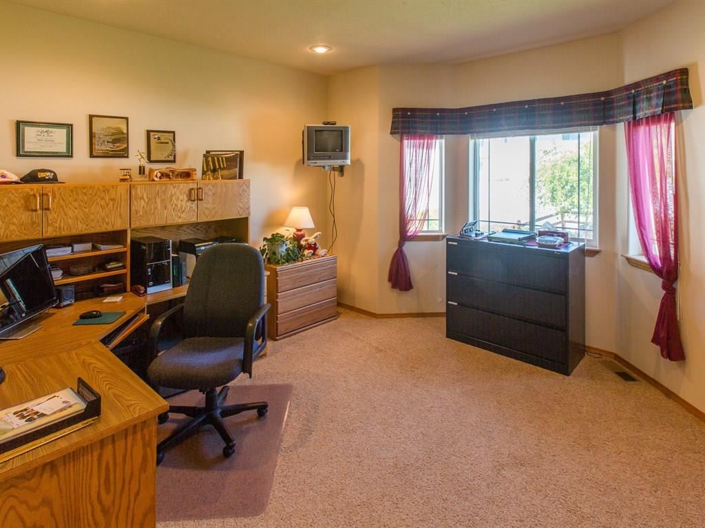 2825 S Chapman Rd - Photo 10