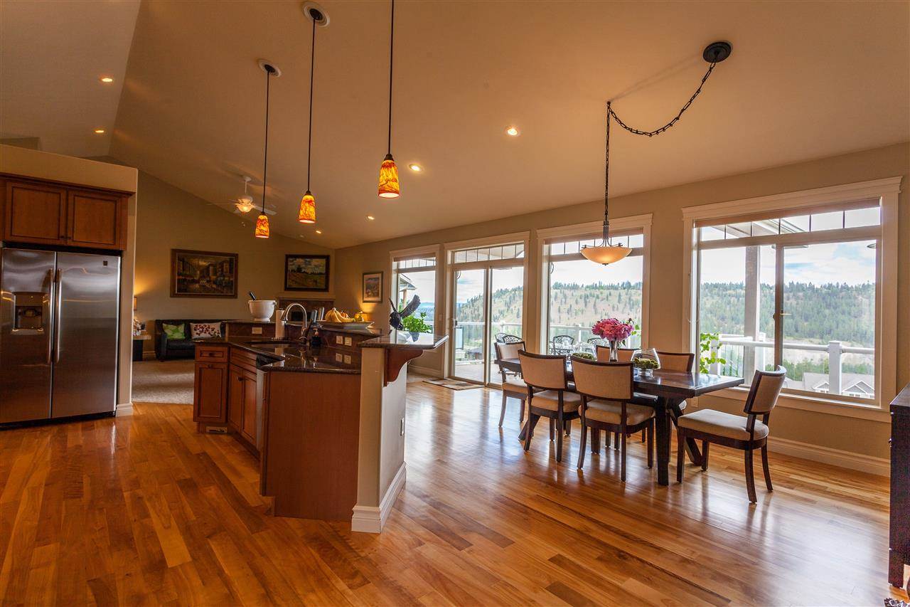 5205 S Lincoln Way - Photo 3