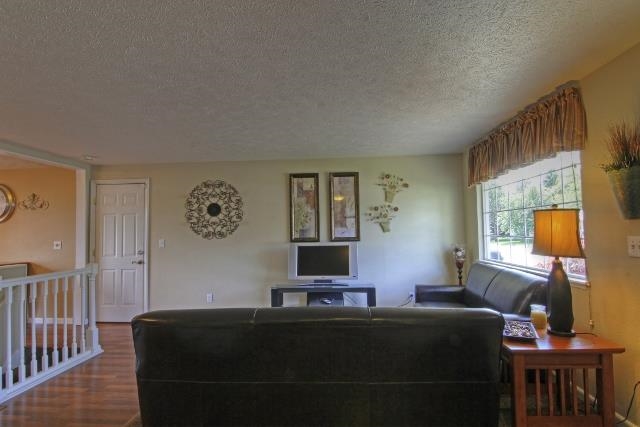 2223 S Calvin - Photo 3