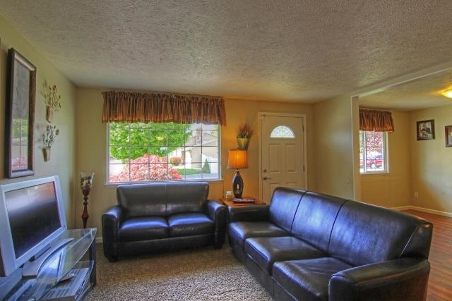 2223 S Calvin - Photo 4