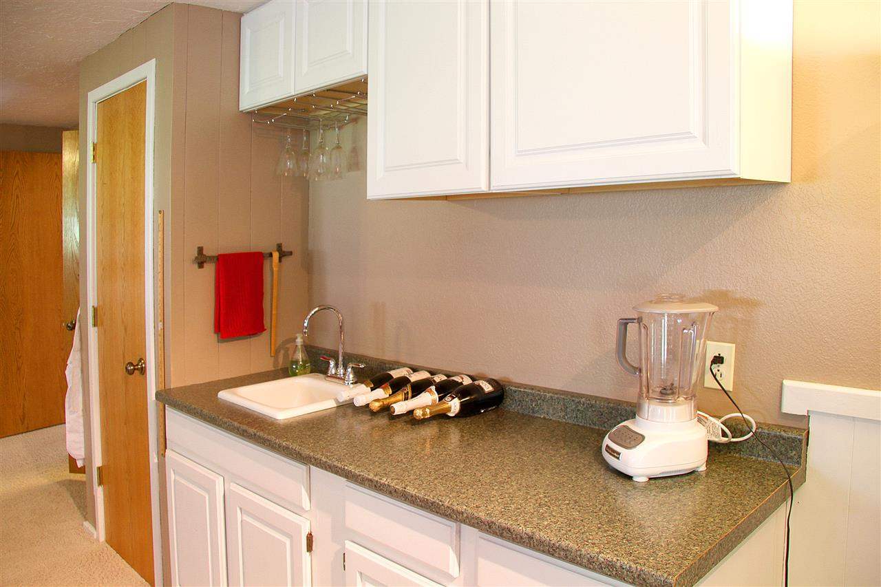 3715 S Sommer Rd - Photo 11