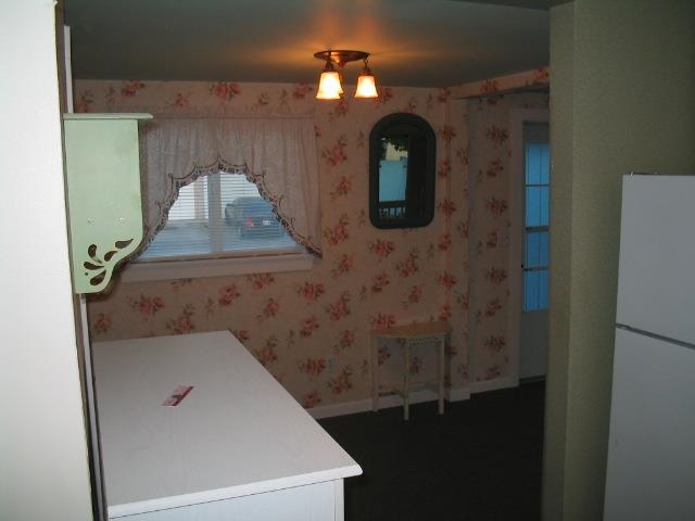 1128 E Queen - Photo 9