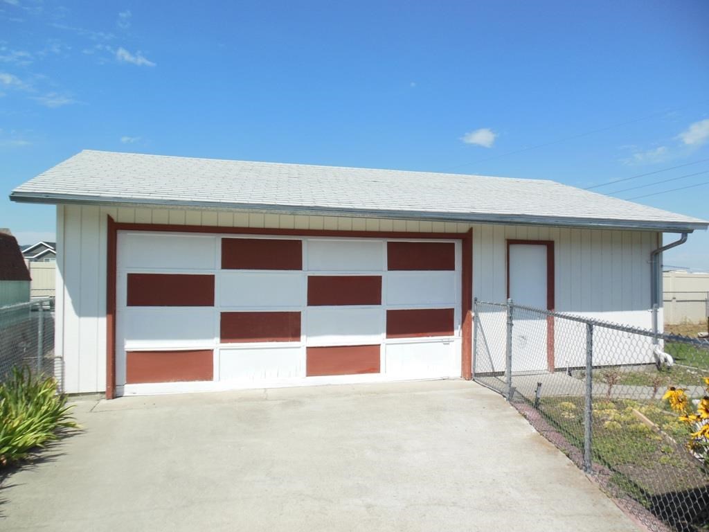 20207 E Baldwin Ave - Photo 16