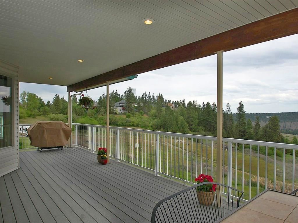 2311 S Scenic Blvd - Photo 18
