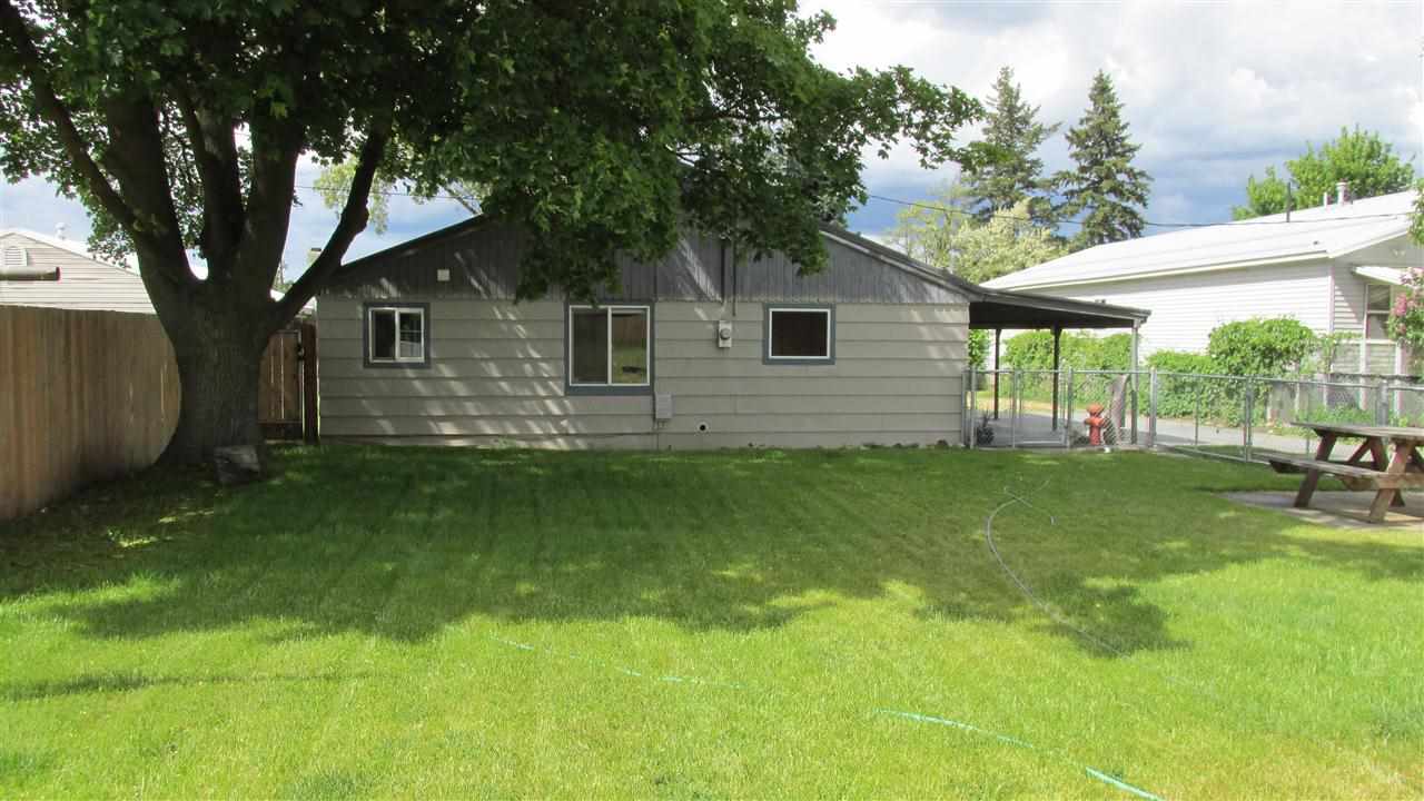 10710 E Empire Ave - Photo 4