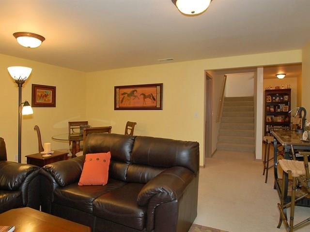 18 W Crest View Ave - Photo 15