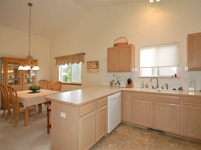 18 W Crest View Ave - Photo 7