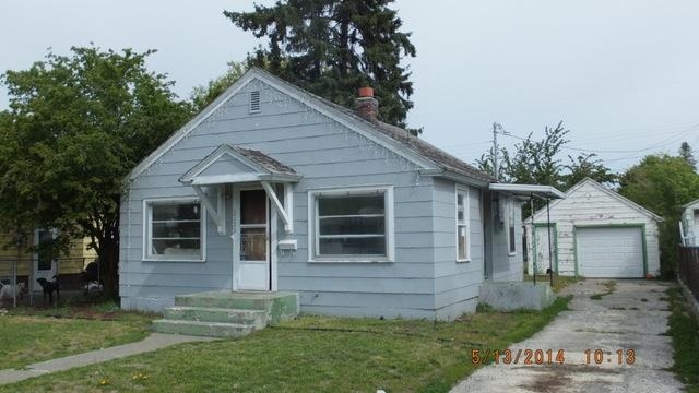 2123 E Queen Ave - Photo 1