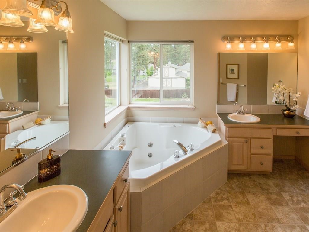 18016 N Kimberly Rd. - Photo 16