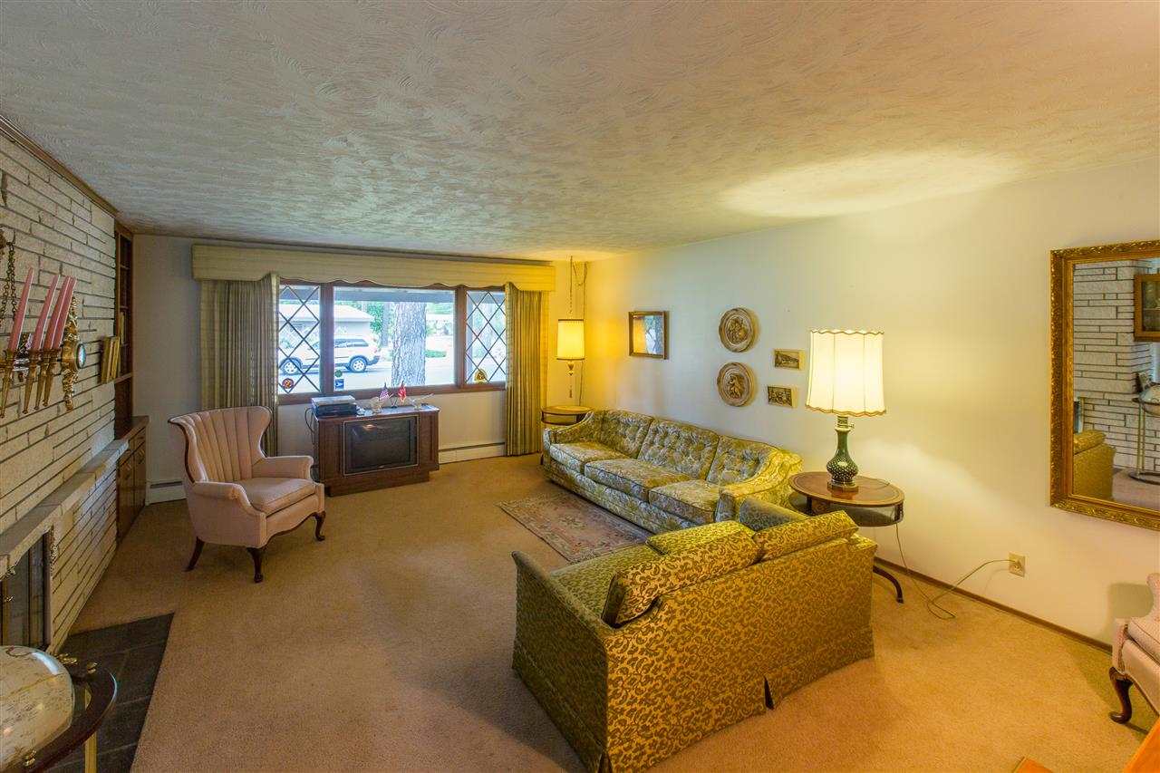 1728 E 38th - Photo 4