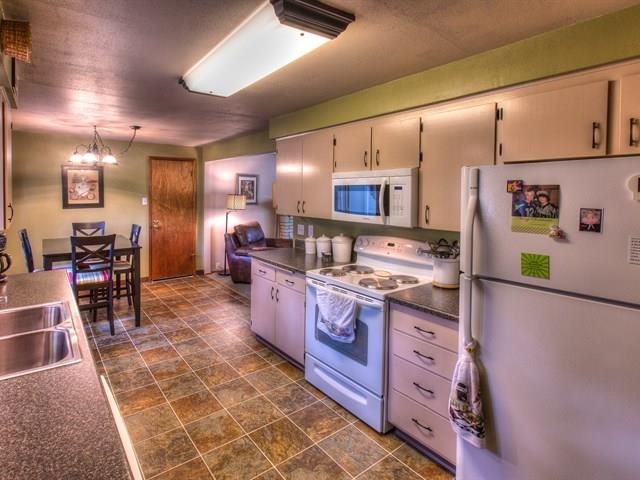 12525 E Guthrie Dr - Photo 4