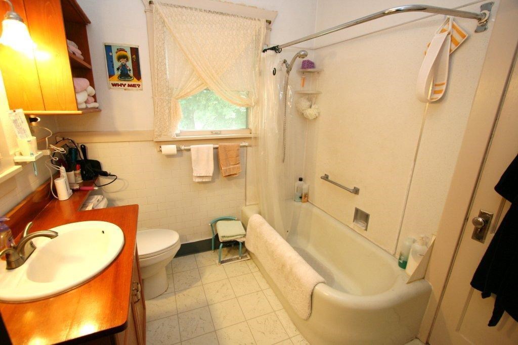 108 S 2nd St - Photo 11