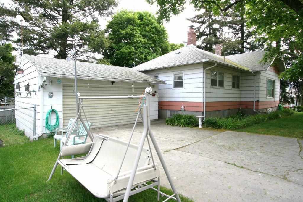 108 S 2nd St - Photo 5